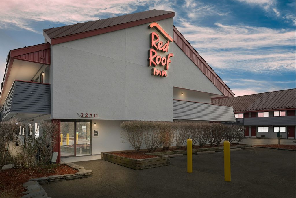 Red Roof Inn 32511 Concord Drive Madison Heights Mi 48071